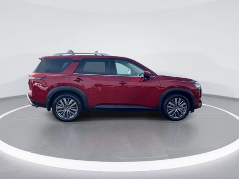 Used 2024 Nissan Pathfinder SL w/ SL Premium Package AWD/4WD image 9