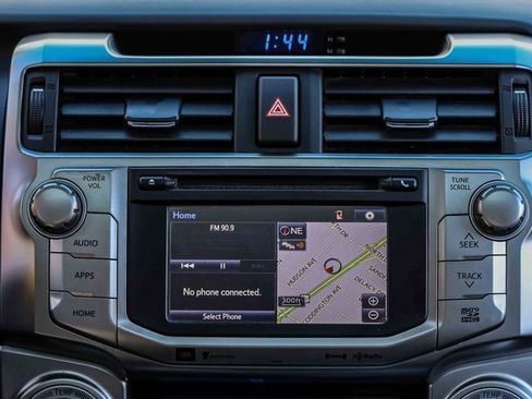 Used 2018 Toyota 4Runner Limited image 11