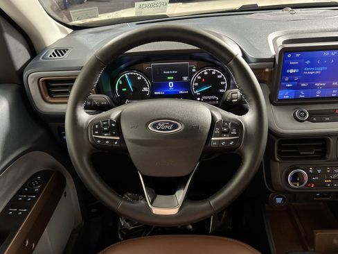 Used 2024 Ford Maverick Lariat image 16