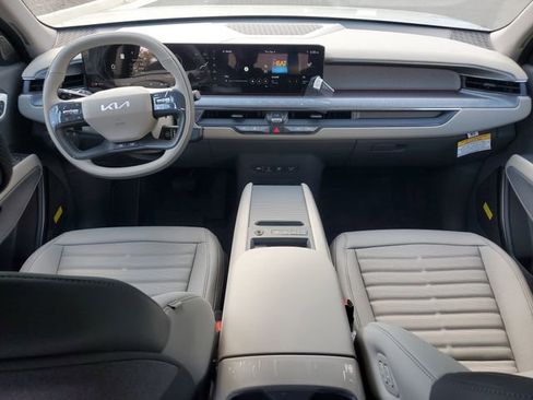 New 2026 Kia EV9 Land image 13