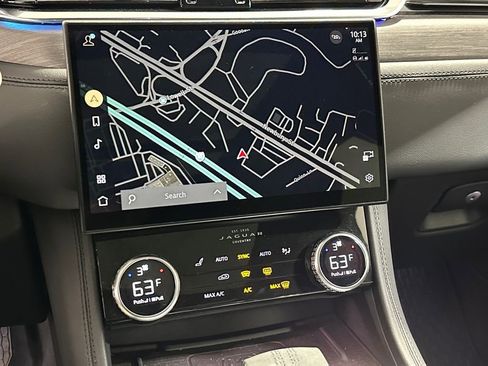 Used 2023 Jaguar F-PACE S image 20