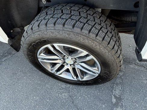 Used 2017 Ford Explorer Platinum image 1