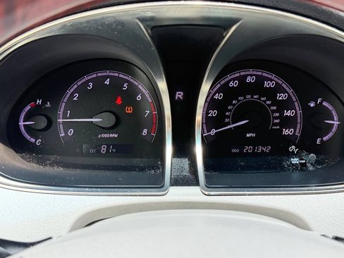Used 2011 Toyota Avalon Limited FWD image 28