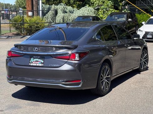 Used 2022 Lexus ES 300h w/ Premium Package FWD image 22