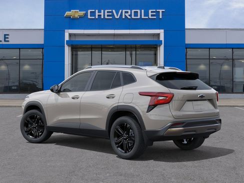 New 2026 Chevrolet Trax ACTIV FWD image 3
