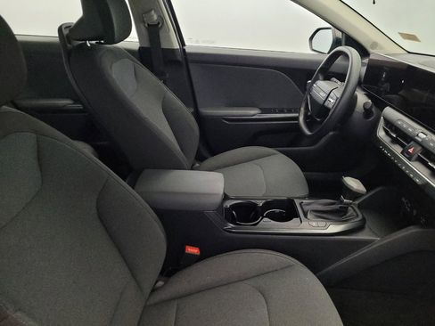 Used 2025 Kia K4 FWD image 21