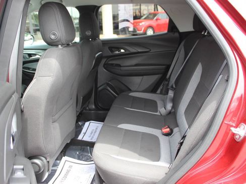 Used 2025 Chevrolet TrailBlazer LT w/ Driver Confidence Package AWD/4WD image 15