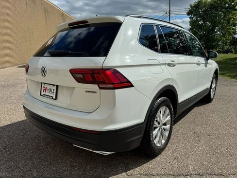 Used 2019 Volkswagen Tiguan SE w/ Panoramic Sunroof Package image 9