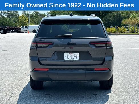Used 2025 Jeep Grand Cherokee L Laredo AWD/4WD image 6