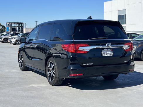 Used 2018 Honda Odyssey Elite image 4