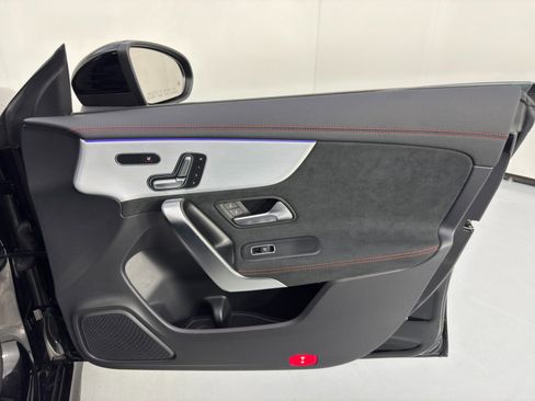 Used 2024 Mercedes-Benz CLA 250 4MATIC image 44