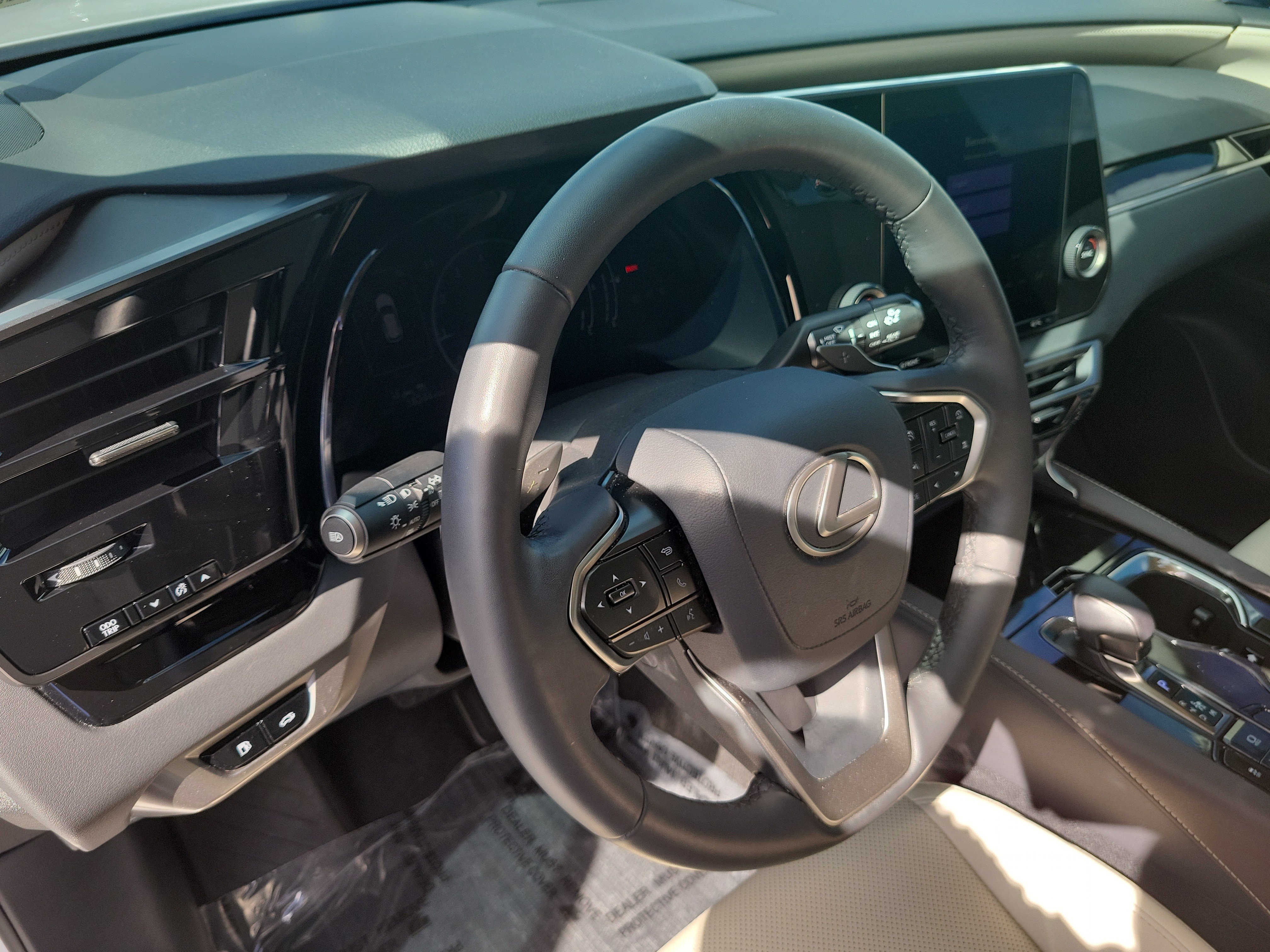 Certified 2024 Lexus RX 350 FWD w/ Technology Package image 22
