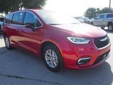 New 2025 Chrysler Pacifica Select image 4