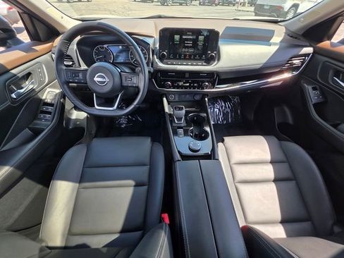 Certified 2023 Nissan Rogue SL w/ SL Premium Package AWD/4WD image 7