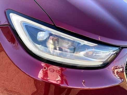 Used 2023 Chrysler Pacifica Touring-L image 28