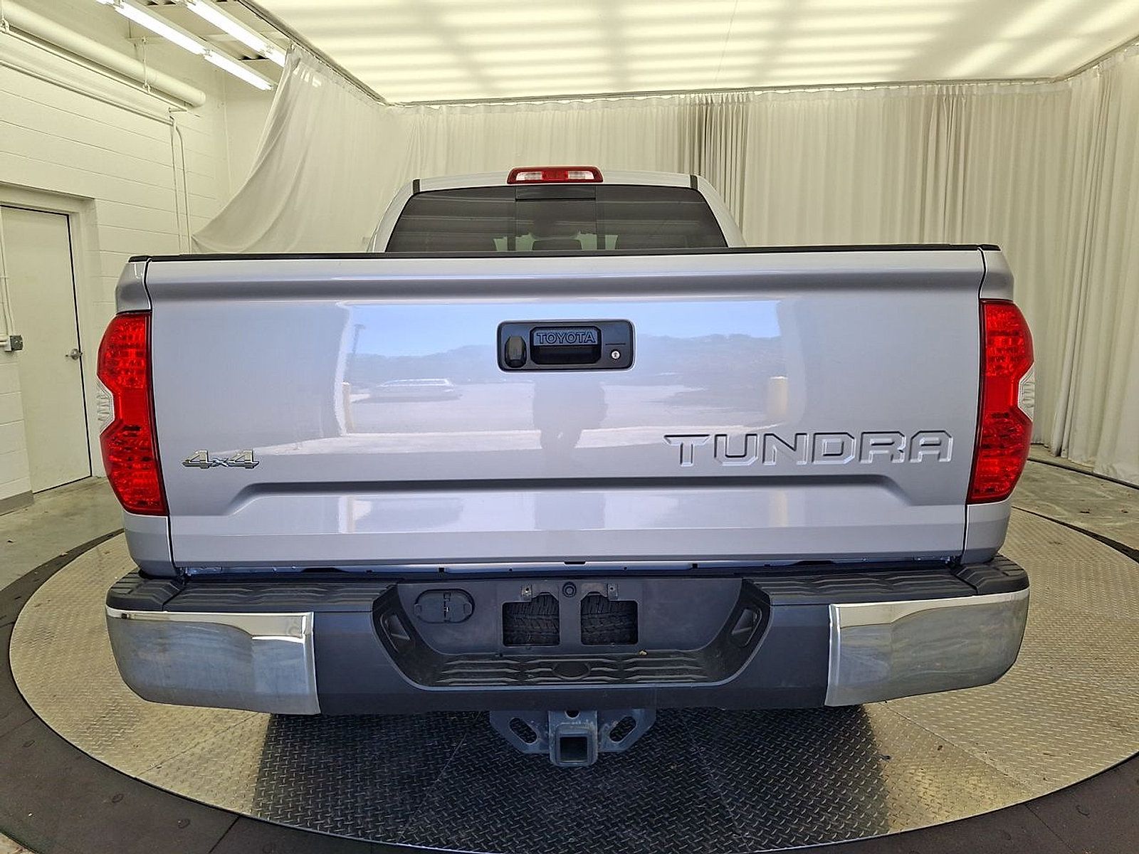 Certified 2016 Toyota Tundra SR5 AWD/4WD image 26