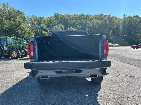 Used 2024 GMC Sierra 1500 AT4 w/ Technology Package image 15