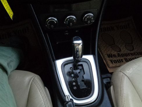 Used 2012 Chrysler 200 Limited FWD image 18