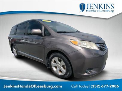 Used 2017 Toyota Sienna LE
