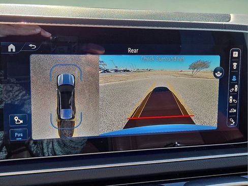 Used 2024 Mercedes-Benz GLS 450 4MATIC w/ Pinnacle Trim Package image 28