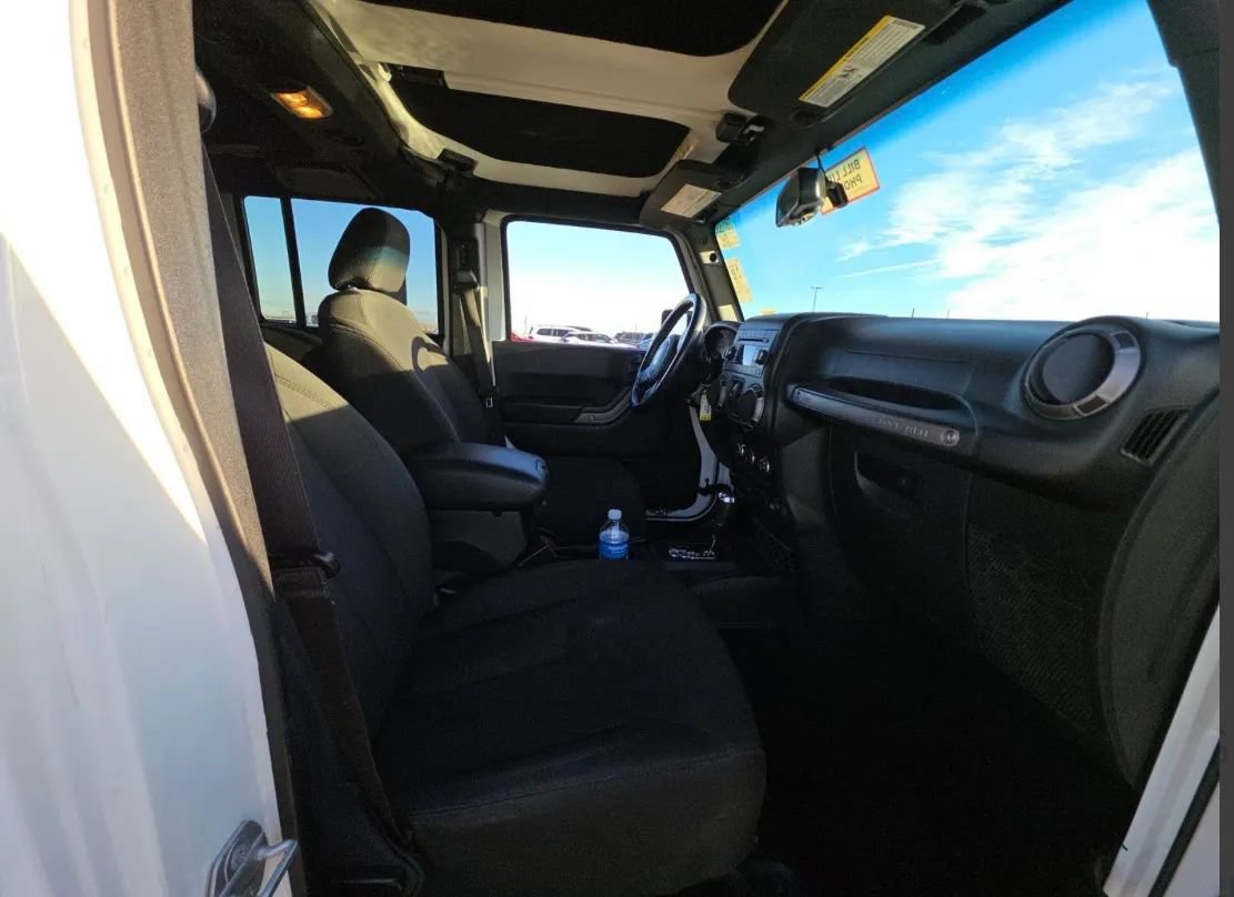 Used 2018 Jeep Wrangler Unlimited Sport S AWD/4WD image 9