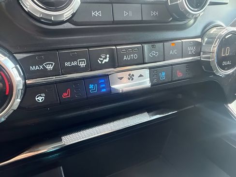 Used 2021 Ford F150 Lariat w/ Equipment Group 502A High AWD/4WD image 12