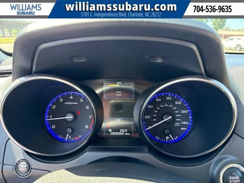 Used 2017 Subaru Legacy 2.5i Limited AWD/4WD image 9