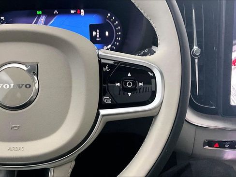 New 2026 Volvo XC60 B5 Ultra w/ Protection Package Premier image 23