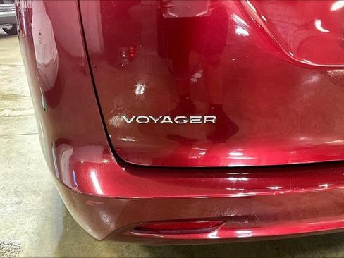 Used 2023 Chrysler Voyager LX FWD image 21