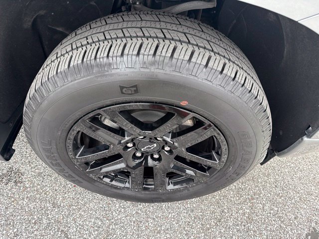 Certified 2023 Chevrolet Silverado 1500 RST w/ Rally Edition AWD/4WD image 9