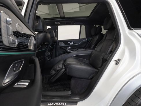 Used 2023 Mercedes-Benz Maybach GLS 600 4MATIC image 49