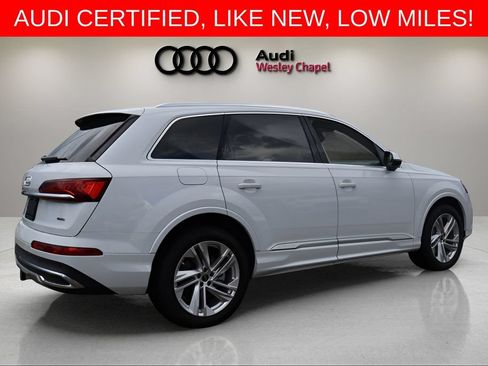 Used 2023 Audi Q7 2.0T Premium w/ Towing Package AWD/4WD image 5
