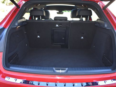 Used 2019 Mercedes-Benz GLA 250 4MATIC image 36