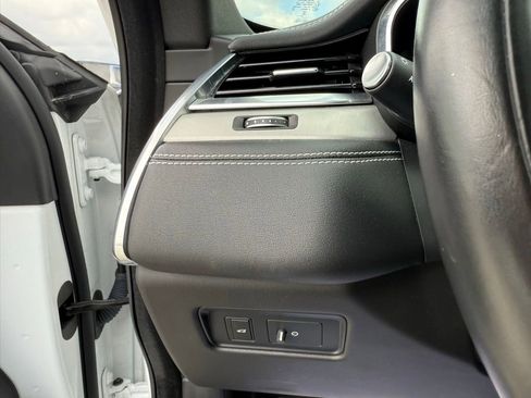 Used 2024 Jaguar F-PACE R-Dynamic S image 14