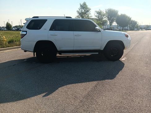 Used 2019 Toyota 4Runner SR5 Premium AWD/4WD image 15