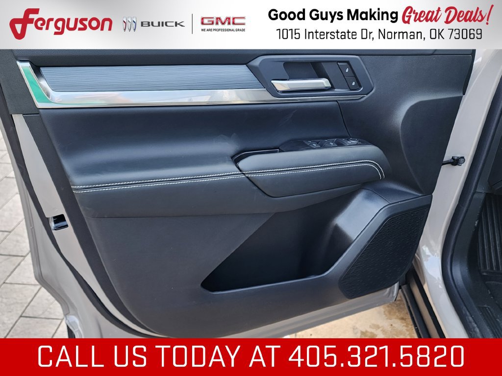 New 2027 GMC Terrain Elevation w/ Black Edition FWD image 13