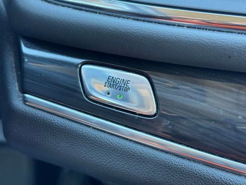 Used 2019 Buick Enclave Essence image 33