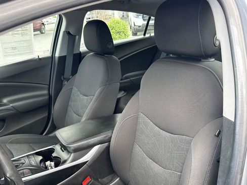 Used 2018 Chevrolet Volt LT image 14