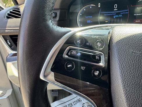 Used 2016 Cadillac Escalade Luxury AWD/4WD image 26