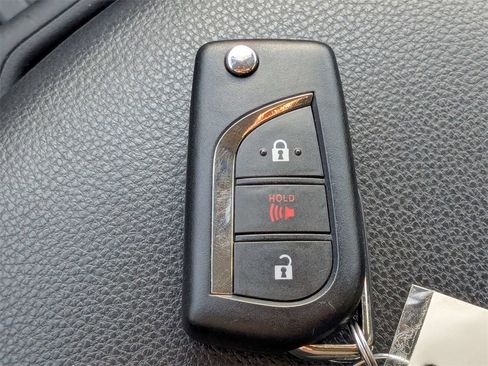 Used 2024 Toyota RAV4 LE image 33