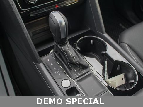 Used 2023 Volkswagen Atlas Cross Sport SE image 23