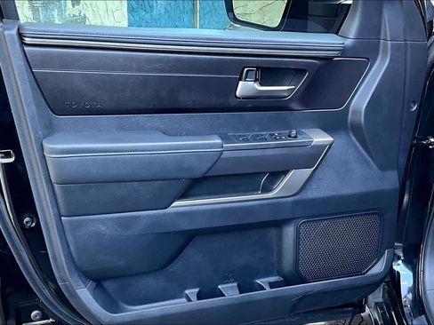 Used 2022 Toyota Tundra SR5 w/ SR5 Premium Package AWD/4WD image 21