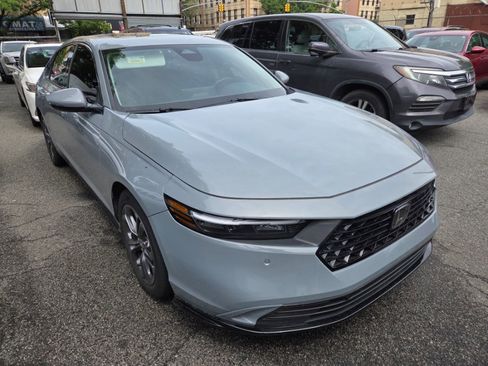Used 2025 Honda Accord EX-L image 3