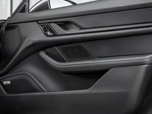 Certified 2021 Porsche Taycan 4S AWD/4WD image 40