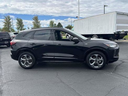 Used 2024 Ford Escape ST-Line w/ Tech Pack #1 AWD/4WD image 2
