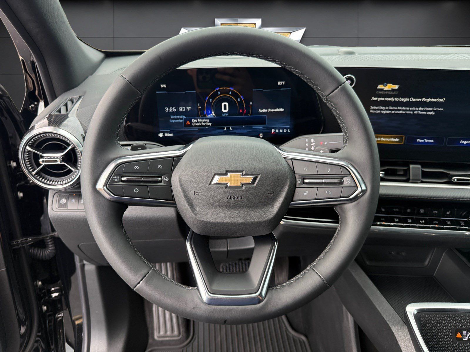 New 2027 Chevrolet Equinox LT w/ Convenience Package II FWD image 23
