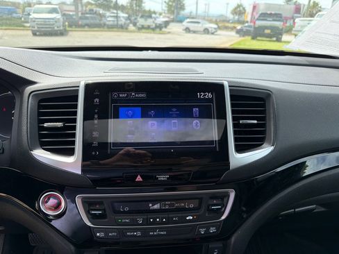 Used 2018 Honda Ridgeline Black Edition image 16