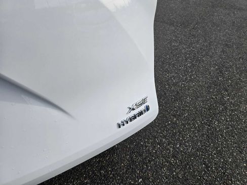 Certified 2024 Toyota Sienna XSE image 17