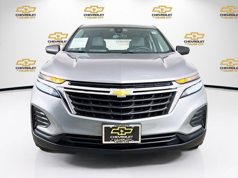 Used 2023 Chevrolet Equinox LS FWD image 2