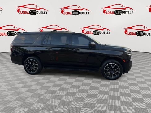 Used 2023 Chevrolet Suburban RST AWD/4WD image 2